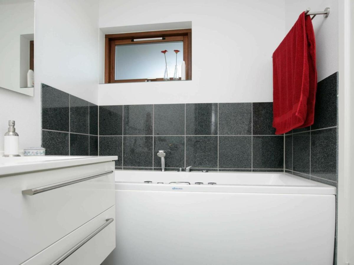 6 Person Holiday Home In Bogense Exteriör bild